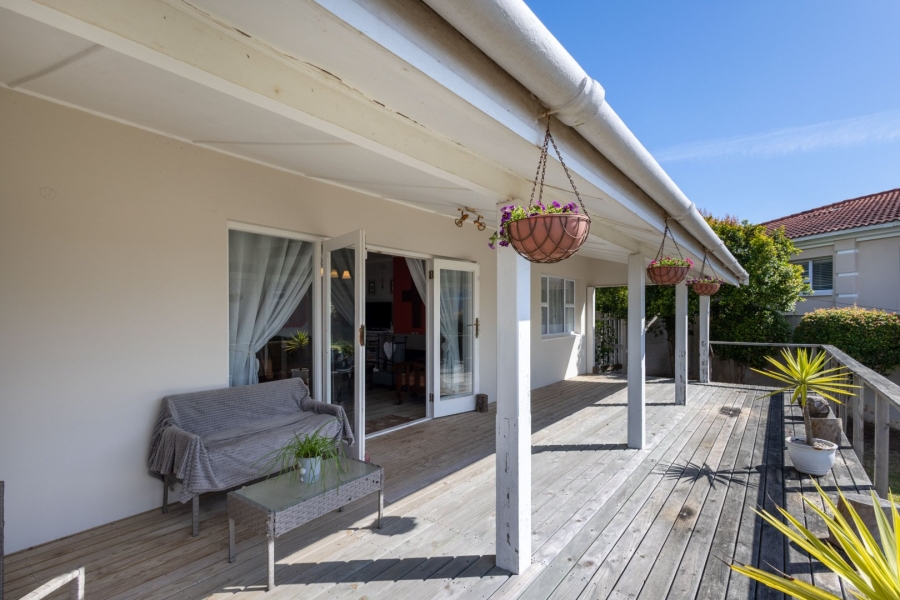 3 Bedroom Property for Sale in Upper Robberg Western Cape